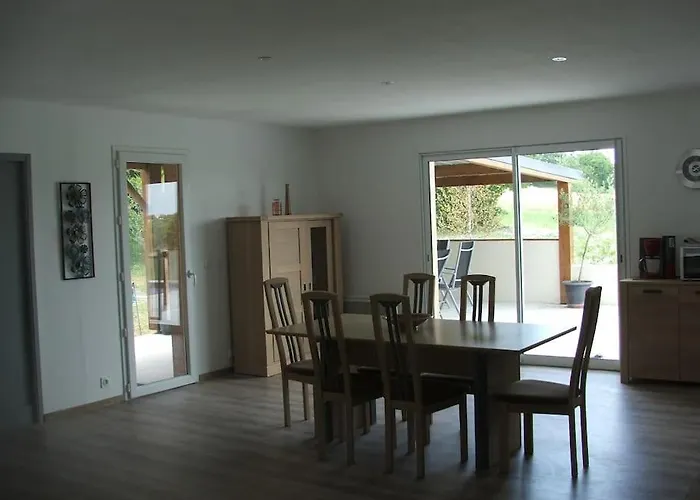 Au Calme Avec Piscine Chauffee Privee Hotel *