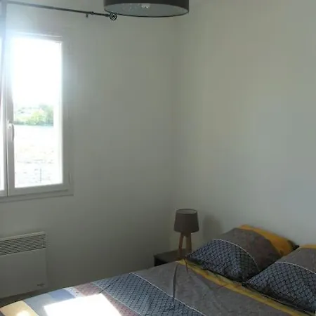 Au Calme Avec Piscine Chauffee Privee Отель