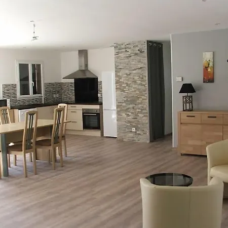 Au Calme Avec Piscine Chauffee Privee